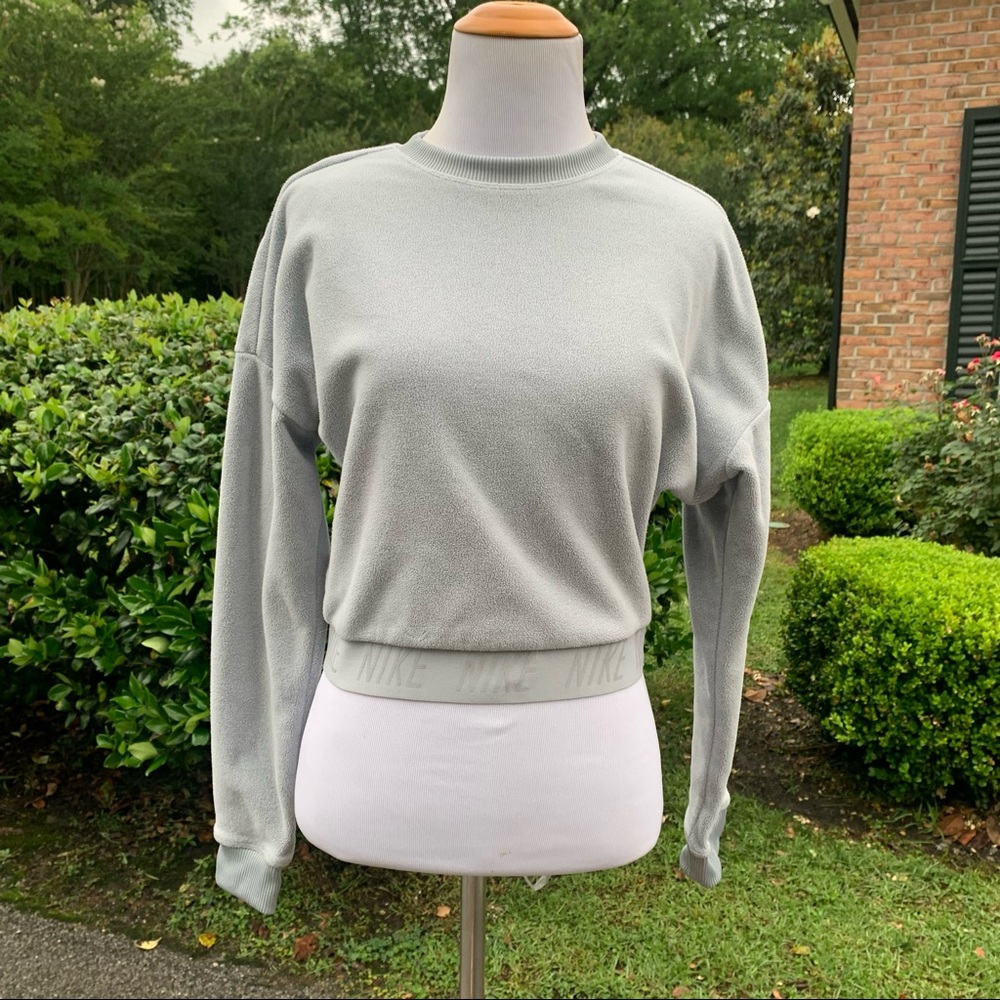 Nike Gray Fleece Cropped Drifit Sweatshirt XS